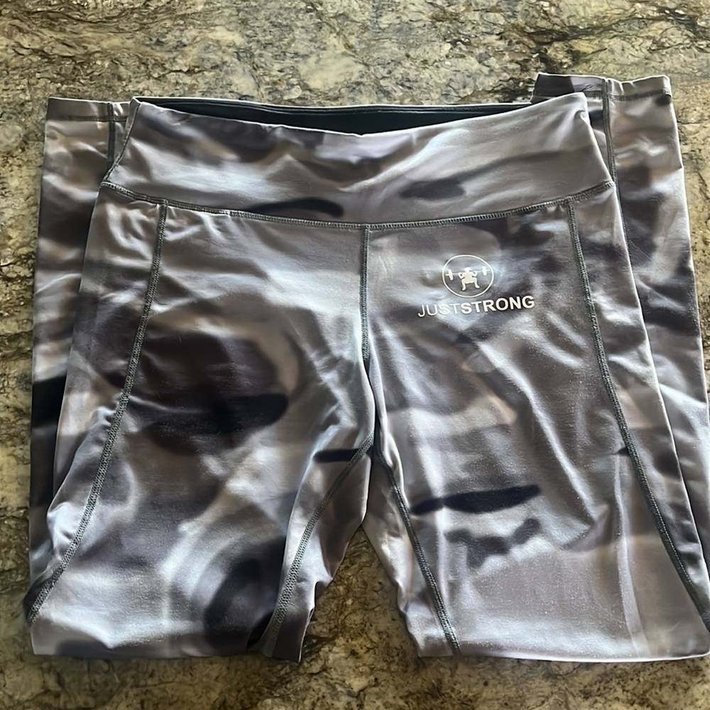 Just Strong Camo Leggings